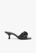 Kareena Knot Mule Sandal(5,Black)